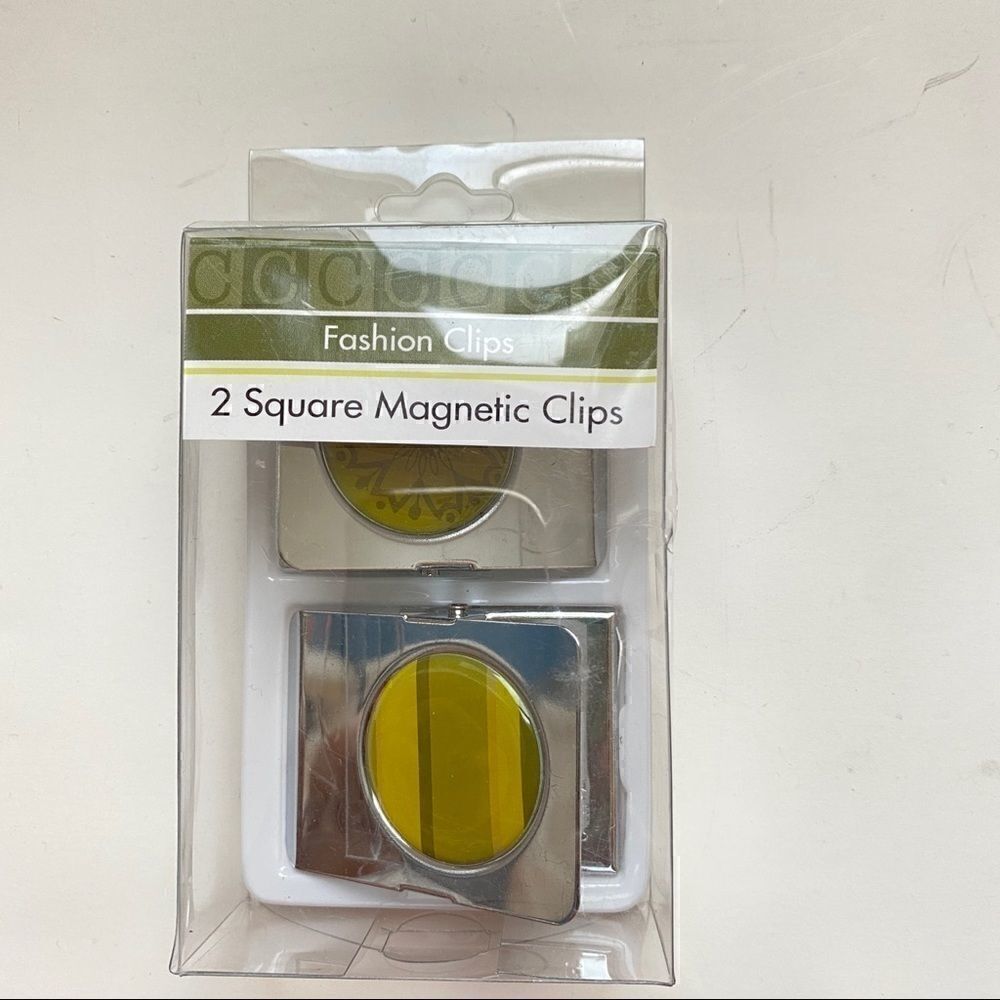 New 2 square magnetic clips - Picture 2 of 3